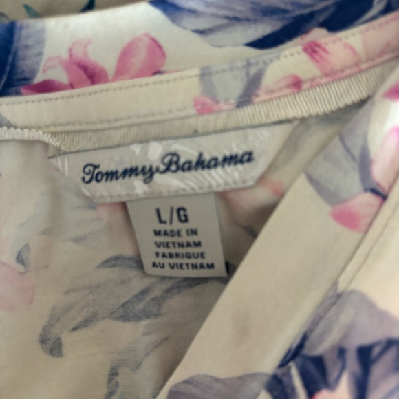 Comfy cotten vneck - Picture 2 of 2